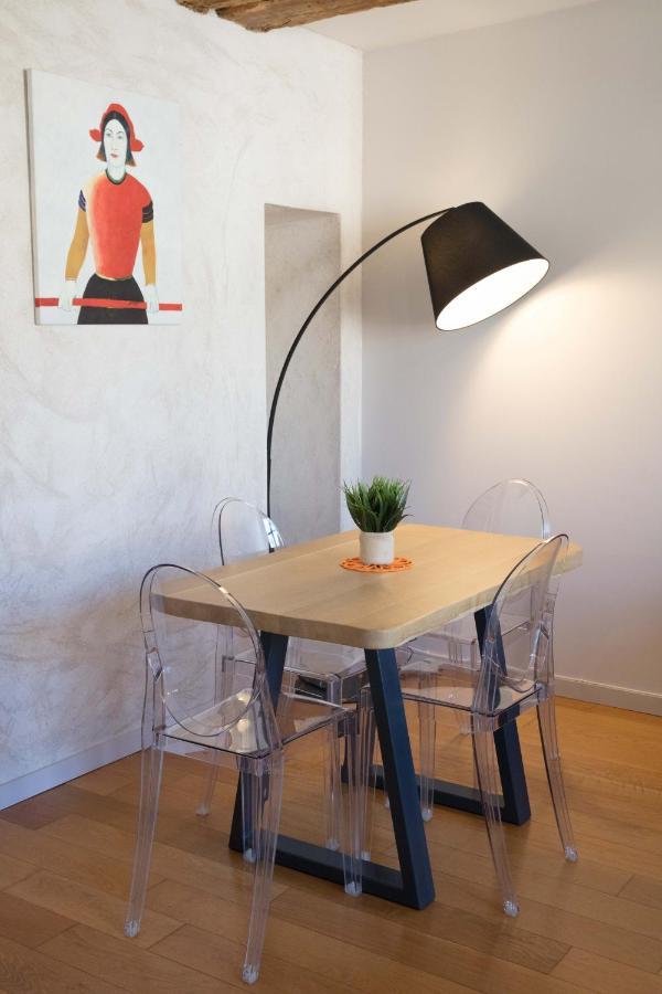 Appartement A-Mi-Chemin - Centre-Ville De Tournus Exterior photo